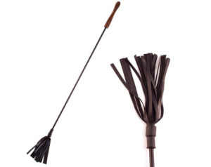 Rouge Riding Crop w/Rnd Woodn Handle Blk