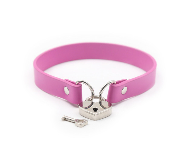 Ple'sur PVC Collar W/Heart Lock Pink